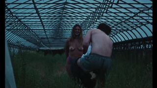 Anja Verderosa Nude Tits "Hearts on Fire" 2025 / Anja Verderosa Seins nus "L’épreuve du feu"