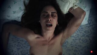 María León Nude Tits "Silencio" S1Ep3 2025 / María León Tetas Desnudas