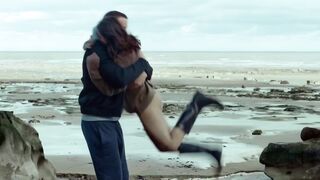 Daphne Patakia Nude Tits, Ass "L'appel de l'eau" 2025 / Daphne Patakia seins nus