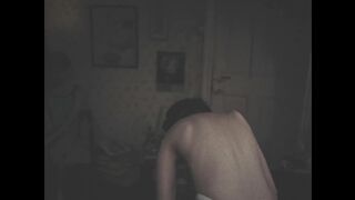 Lena Urzendowsky, Luise Heyer Nude Tits Sex Scenes "In die Sonne schauen" 2025 / Lena Urzendowsky, Luise Heyer Nacktszenen