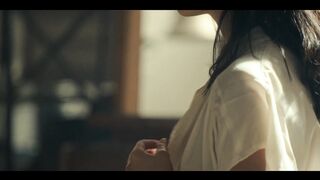 Aurora Giovinazzo Nude Tits "The Big Fake" 2026 / Aurora Giovinazzo Tette nude "Il falsario"