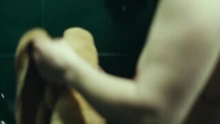 Maryne Cayon Nude Tits "Tant Que Je Marcherai" 2024 / Seins nus de Maryne Cayon