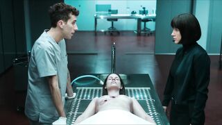 Daphné Patakia Nude Tits "Chien 51 2025 / Daphné Patakia Seins nus