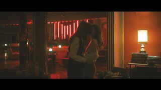 Ilaria Genatiempo, Ginevra Francesconi Nude Tits "Prima Di Noi" S1Ep1 2026 / Ilaria Genatiempo, Ginevra Francesconi Tette Nude