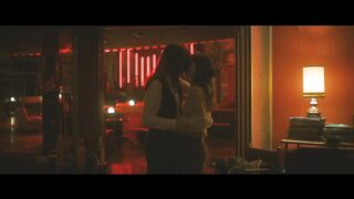 Ilaria Genatiempo, Ginevra Francesconi Nude Tits "Prima Di Noi" S1Ep1 2026 / Ilaria Genatiempo, Ginevra Francesconi Tette Nude