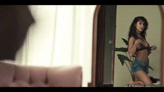 Emily Zapata Luna, Juanita Molina Nude Tits "Dear Killer Nannies: Criado por sicarios" S1Ep2,4 2026