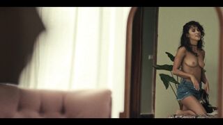 Emily Zapata Luna, Juanita Molina Nude Tits "Dear Killer Nannies: Criado por sicarios" S1Ep2,4 2026