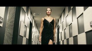 Eloise Lovell Anderson, etc. Nude Tits Sex Scene “The Highest Stakes” 2026