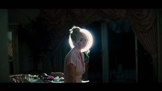 Sydney Sweeney, Anna Van Patten, Hunter Schafer, etc. Sexy "Euphoria" S3Ep8 2026