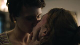 Dana Herfurth Nude Tits, Luna Jordan and Vera Fay Sexy "Smalltown Girl" ("Easy Girl") 2025