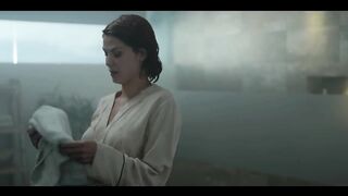 Carla Giraldo, Carmen Villalobos, Laura Londono, Margarita Muñoz Nude Tits Sex Scenes "The Guest" ("La Huésped") S1 2025