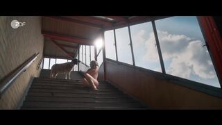 Julia Schubert Nude Tits, Ass "Das Manko: Geil! EWIG nicht gegessen. Mega Bock!" 2025
