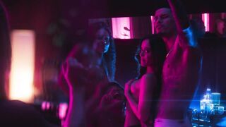 Jade Mascarenhas, Ana Aoxi, Bruna Griphao, Letícia Colin Nude Tits Sex Scenes "Jogada de Risco" (2026)
