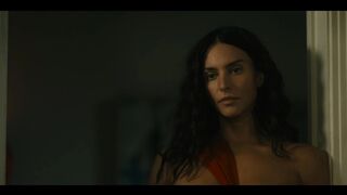 Zoe Saldaña, Génesis Rodríguez Nude Tits Sex Scenes "Lioness" S3Ep2 2026