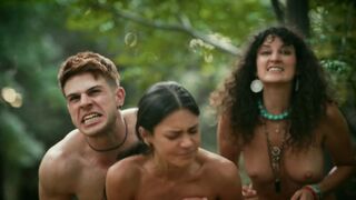 Anja Taljaard, Dané de Waal, Kayli 'Elit Smith, Malissa Zanobia Snyman, Loryda Erasmus, etc. Nude Tits Sex Scenes "Khaki Fever" 2025