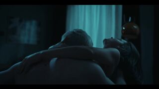Maria Dębska Nude Tits Sex Scene "Pionek" S1Ep4 2026